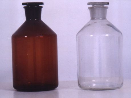 Folyadéküvegek csiszolt dugóval